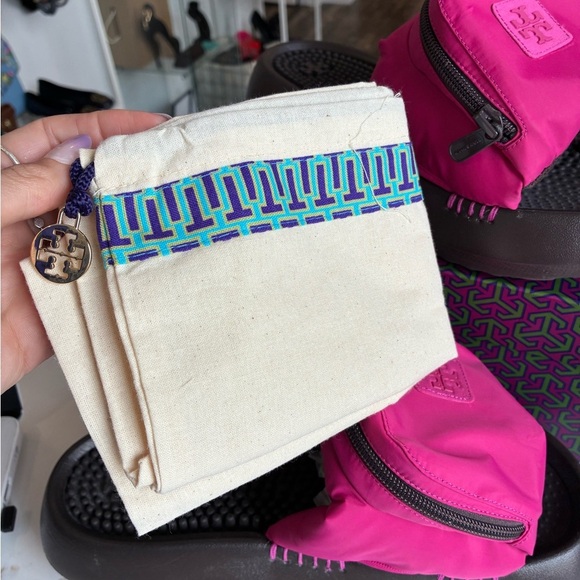 Tory Burch pocket sport hot pink nylon slide size 10 nwt - Picture 3 of 4